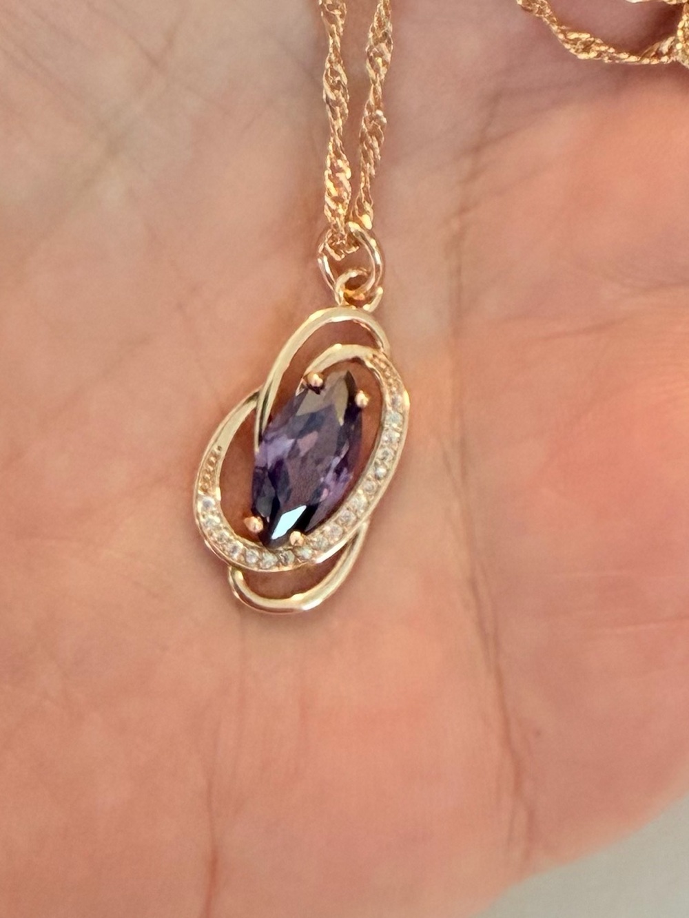 Elegant Purple Crystal Pendant Necklace. - Picture 3 of 6